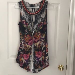 Tank top with flower pattern